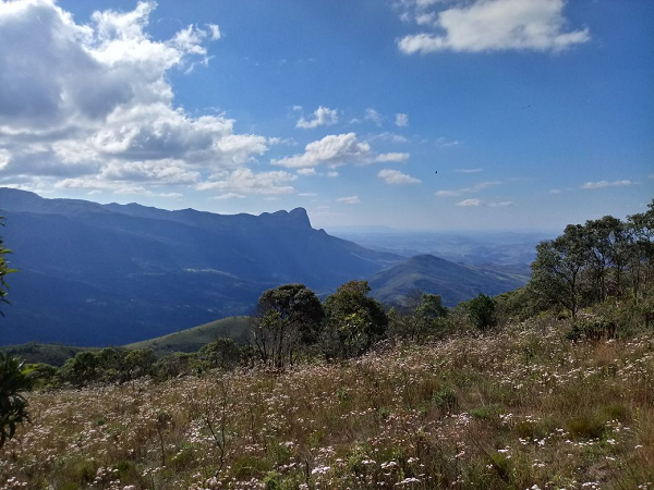 Serra do Papagaio Cortada 1