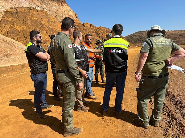 FISCALIZA MINERADORA 2 DENTRO